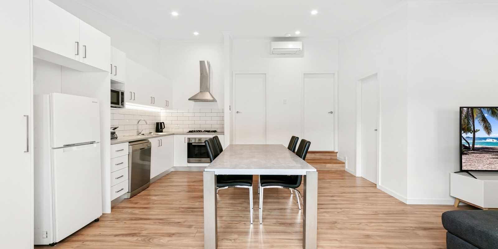 10 Vee Jay Place Tascott 10 Vee Jay Place Tascott