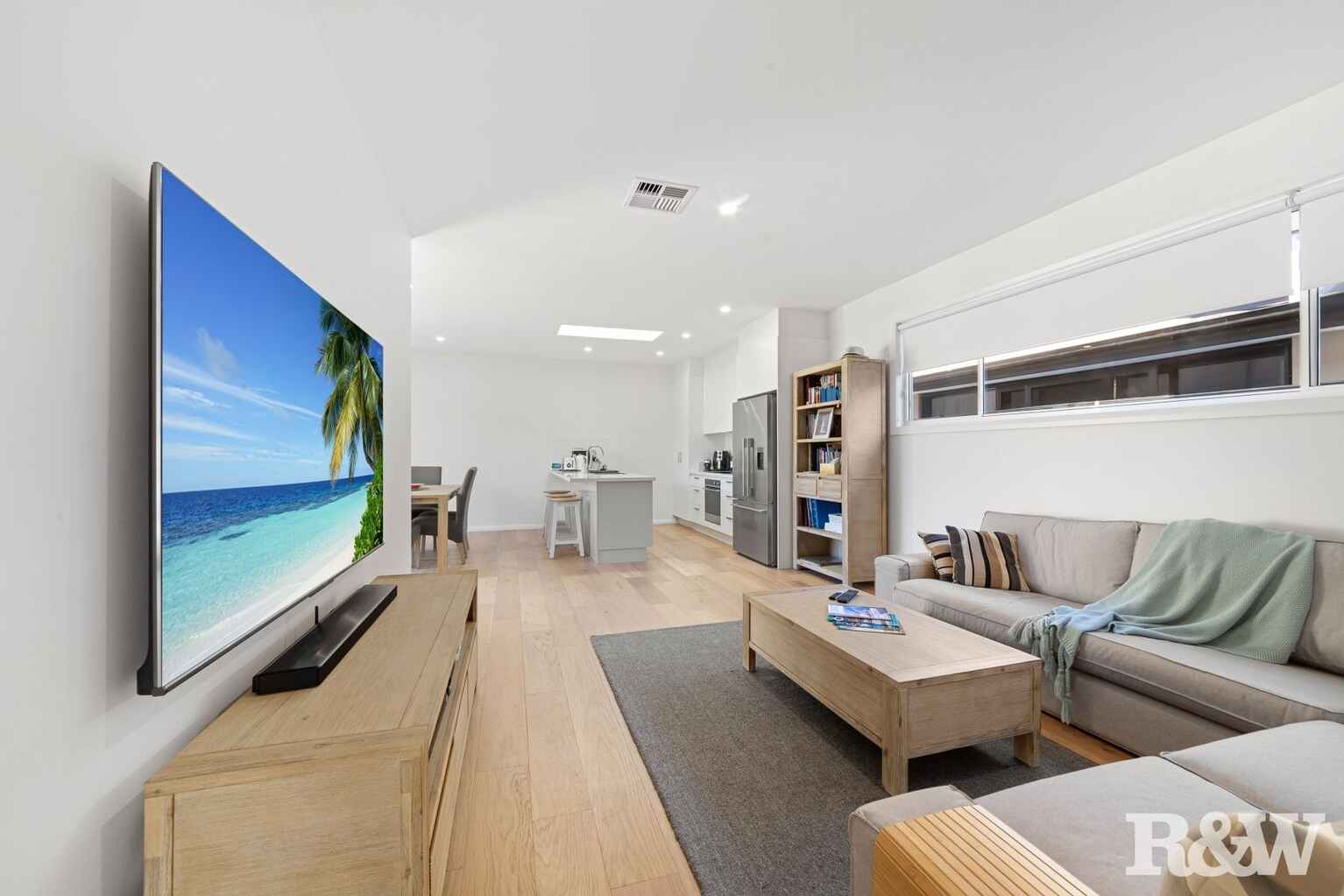 28 Cambridge Street Umina Beach 28 Cambridge Street Umina Beach