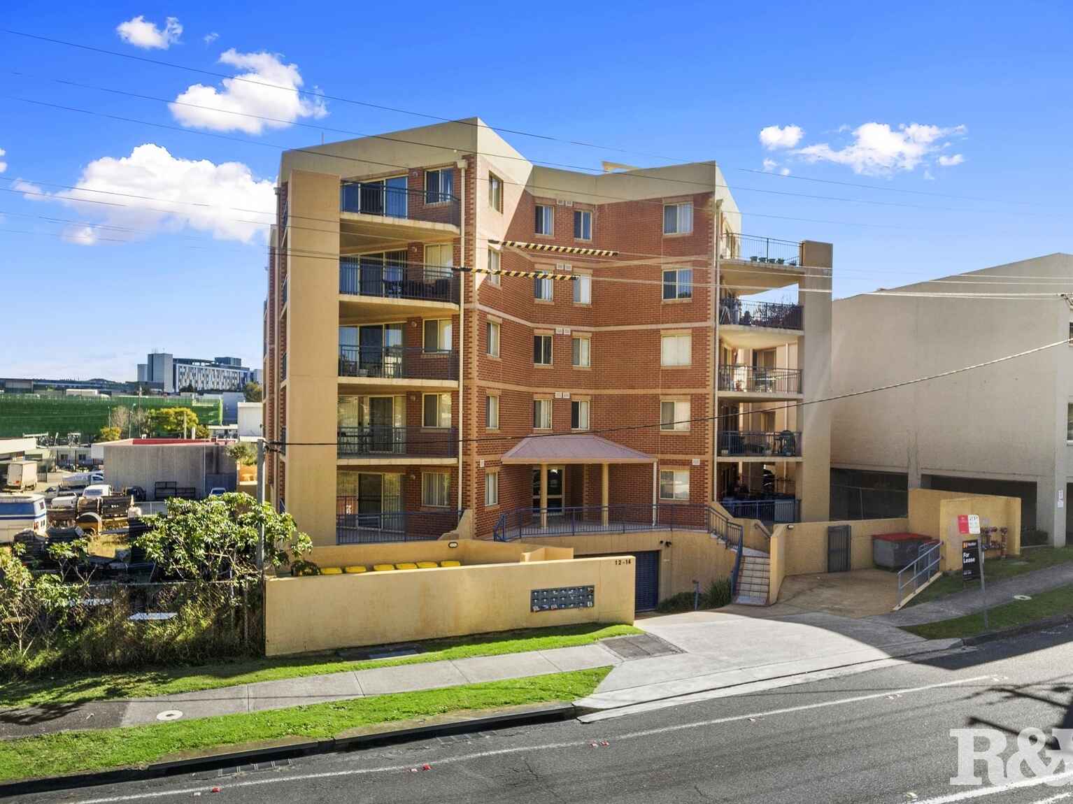 6/12-14 Hills Street Gosford