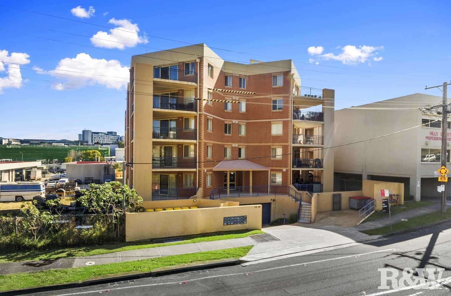 6/12-14 Hills Street Gosford