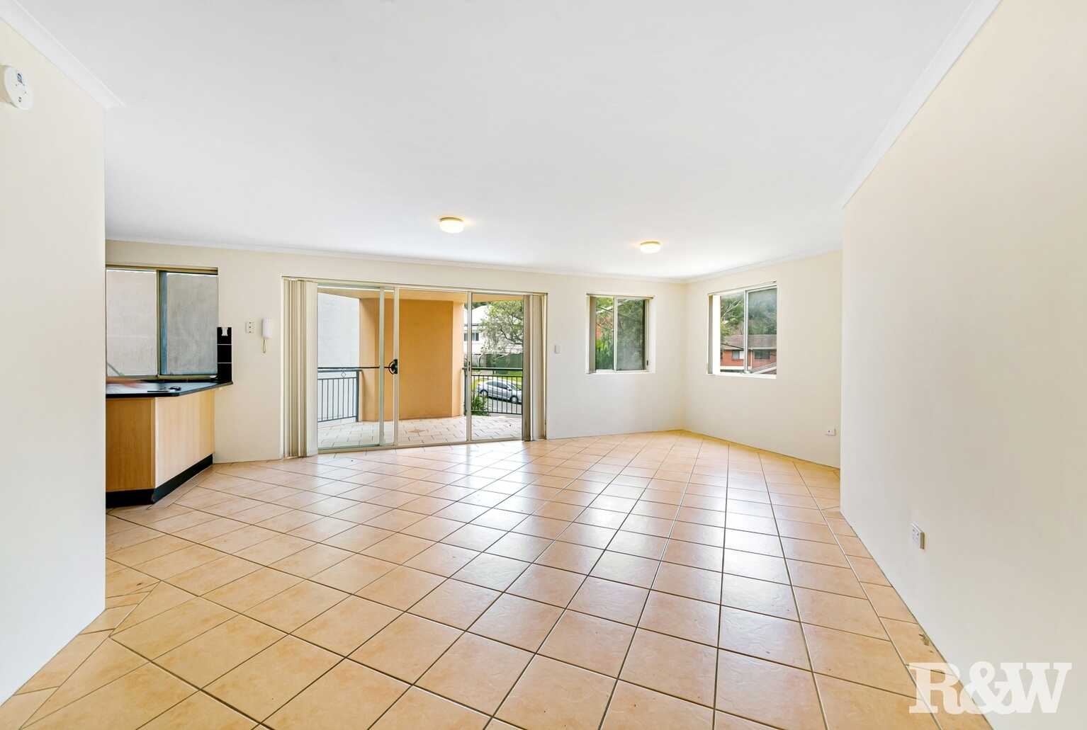 6/12-14 Hills Street Gosford
