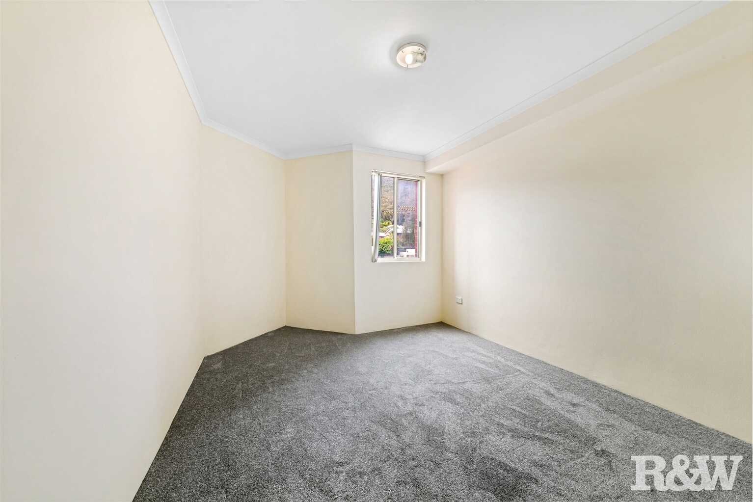 6/12-14 Hills Street Gosford