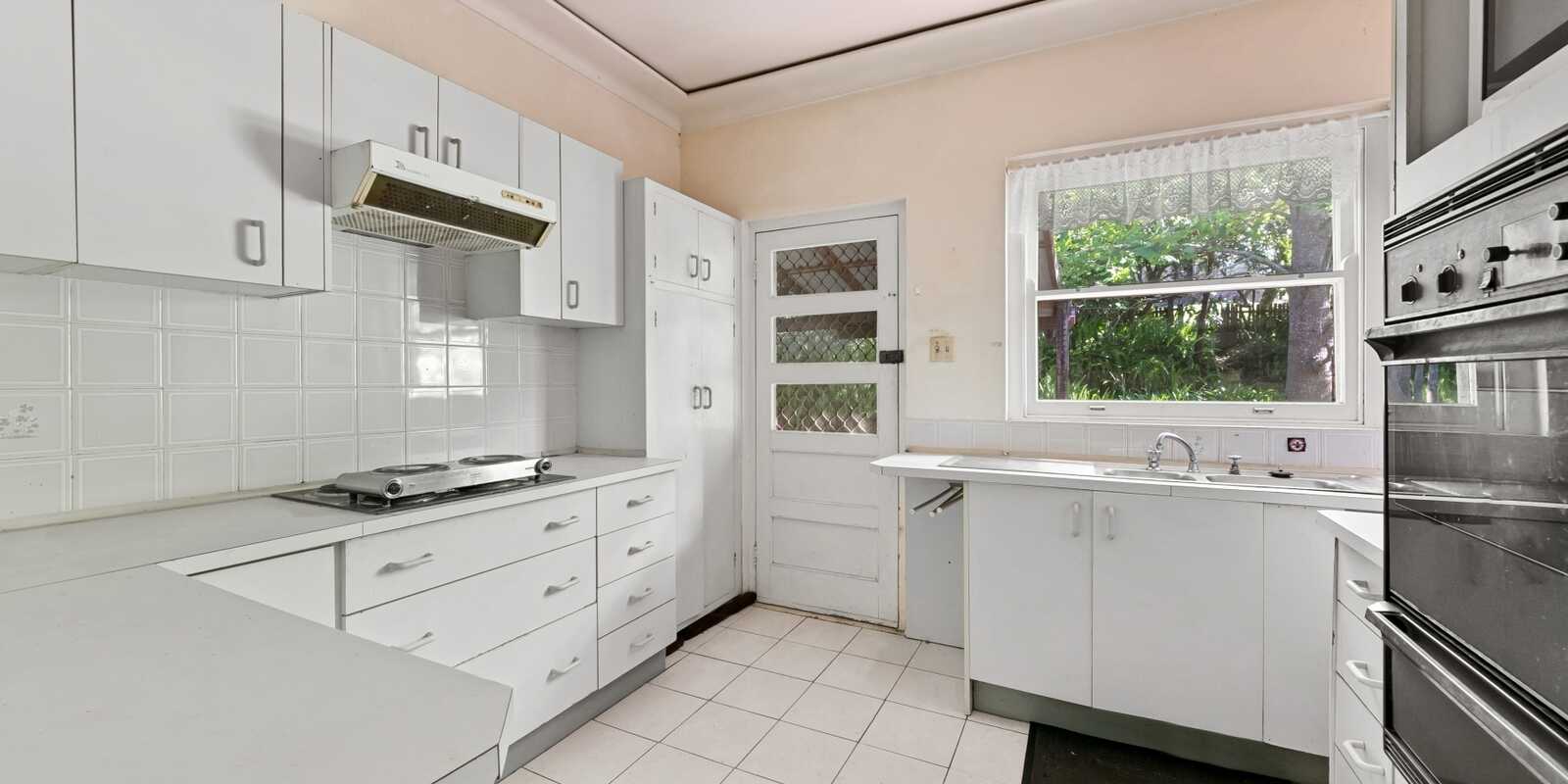 11 Scott Street Point Clare