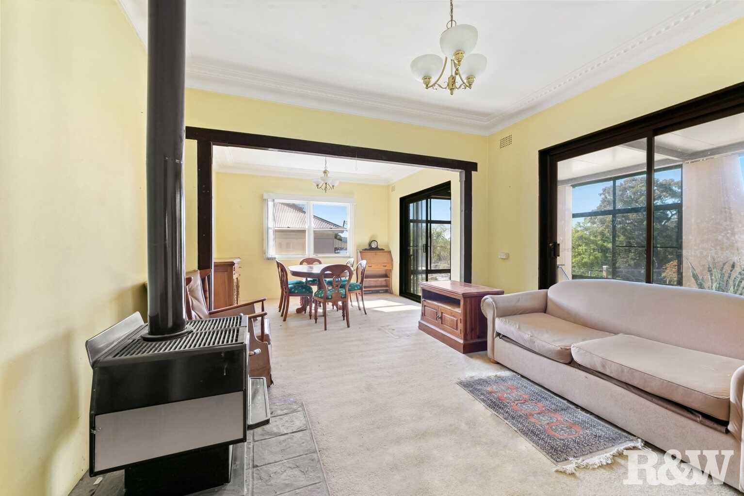 11 Scott Street Point Clare