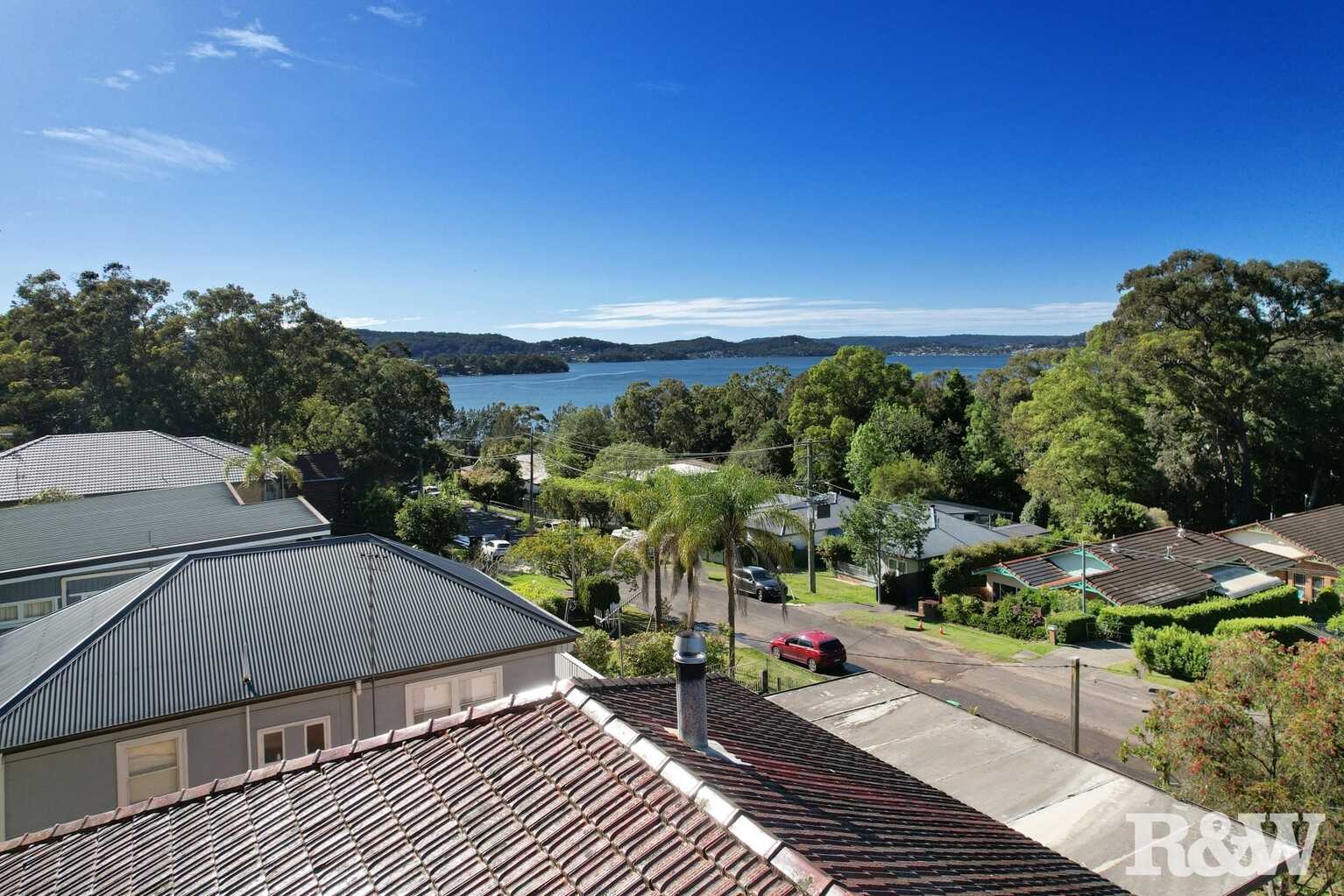 11 Scott Street Point Clare