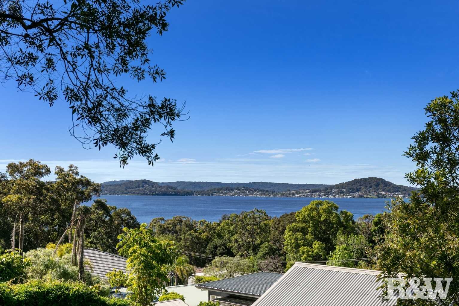 11 Scott Street Point Clare
