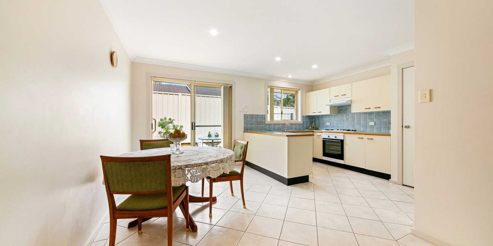 3/219 Brisbane Water Drive Point Clare