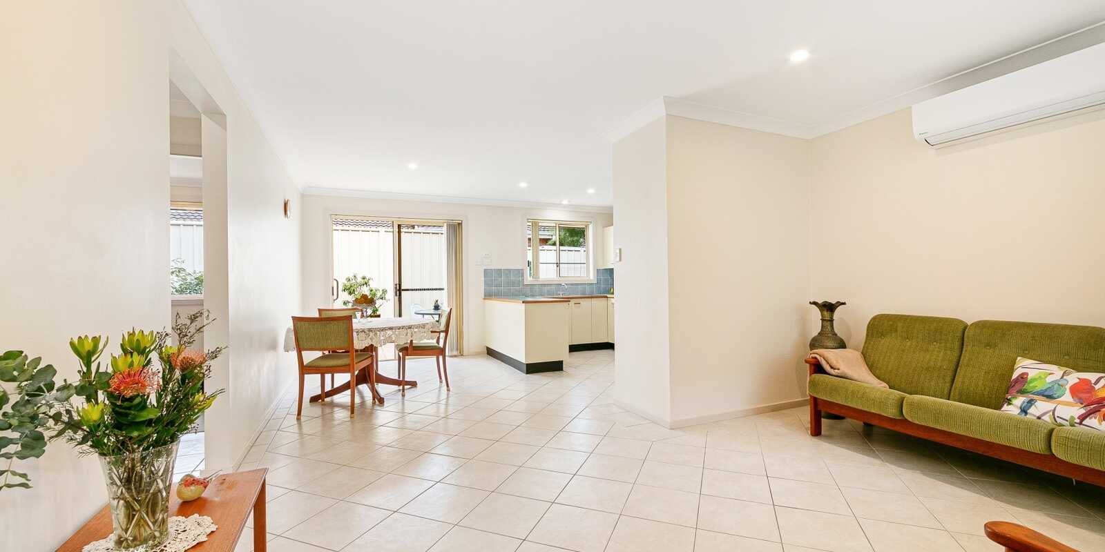 3/219 Brisbane Water Drive Point Clare