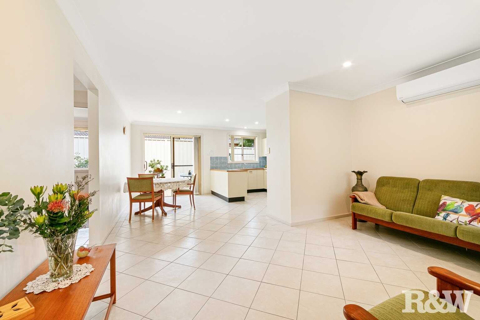 3/219 Brisbane Water Drive Point Clare
