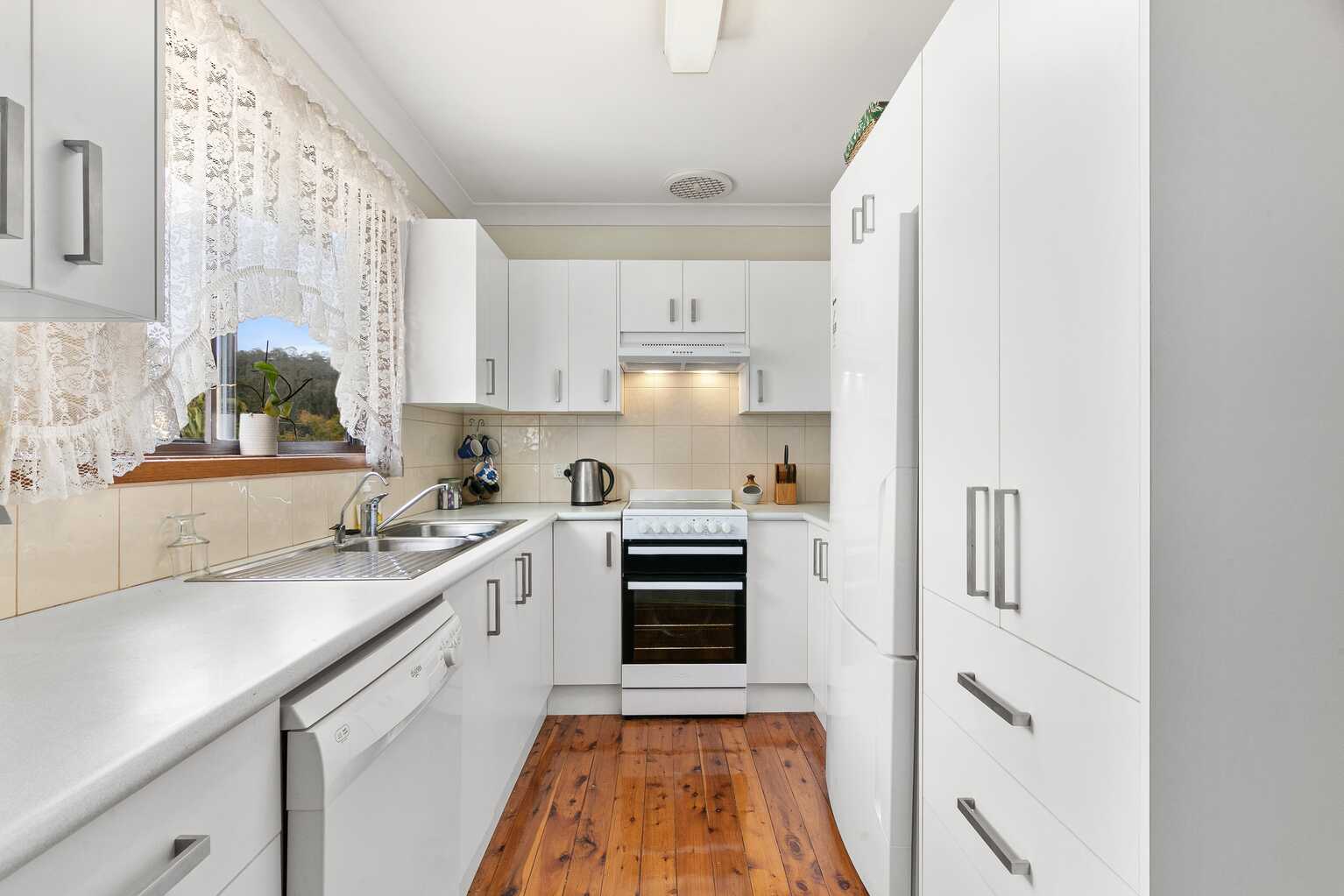 25 Shoalhaven Drive Woy Woy