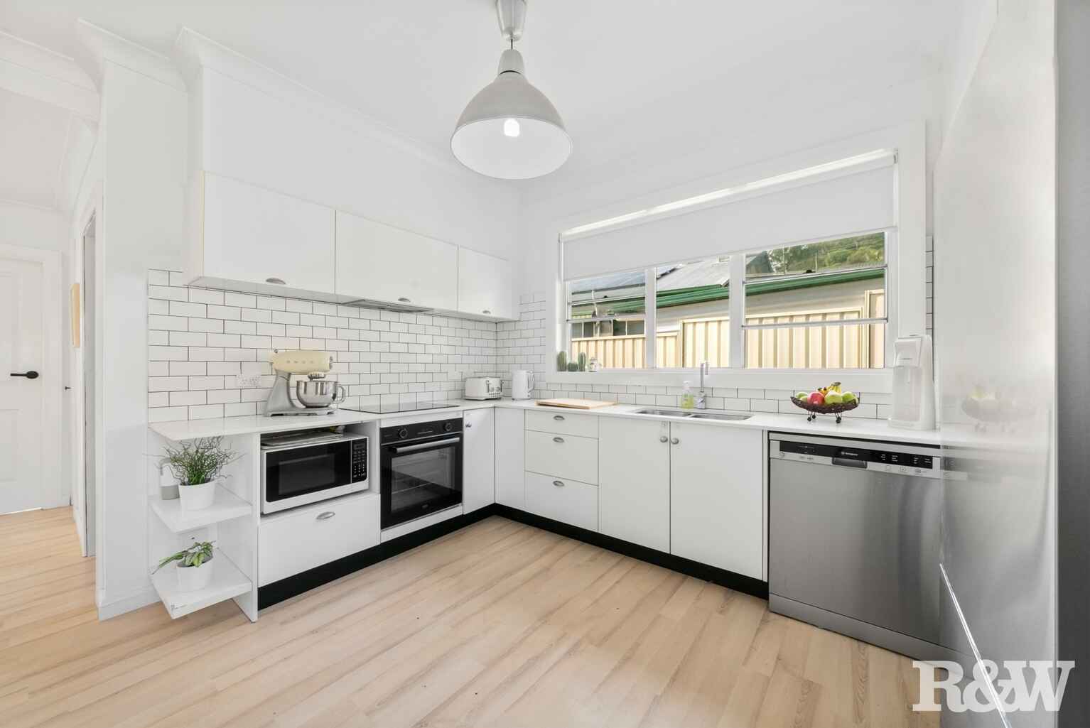 10 Collard Road Point Clare 10 Collard Road Point Clare