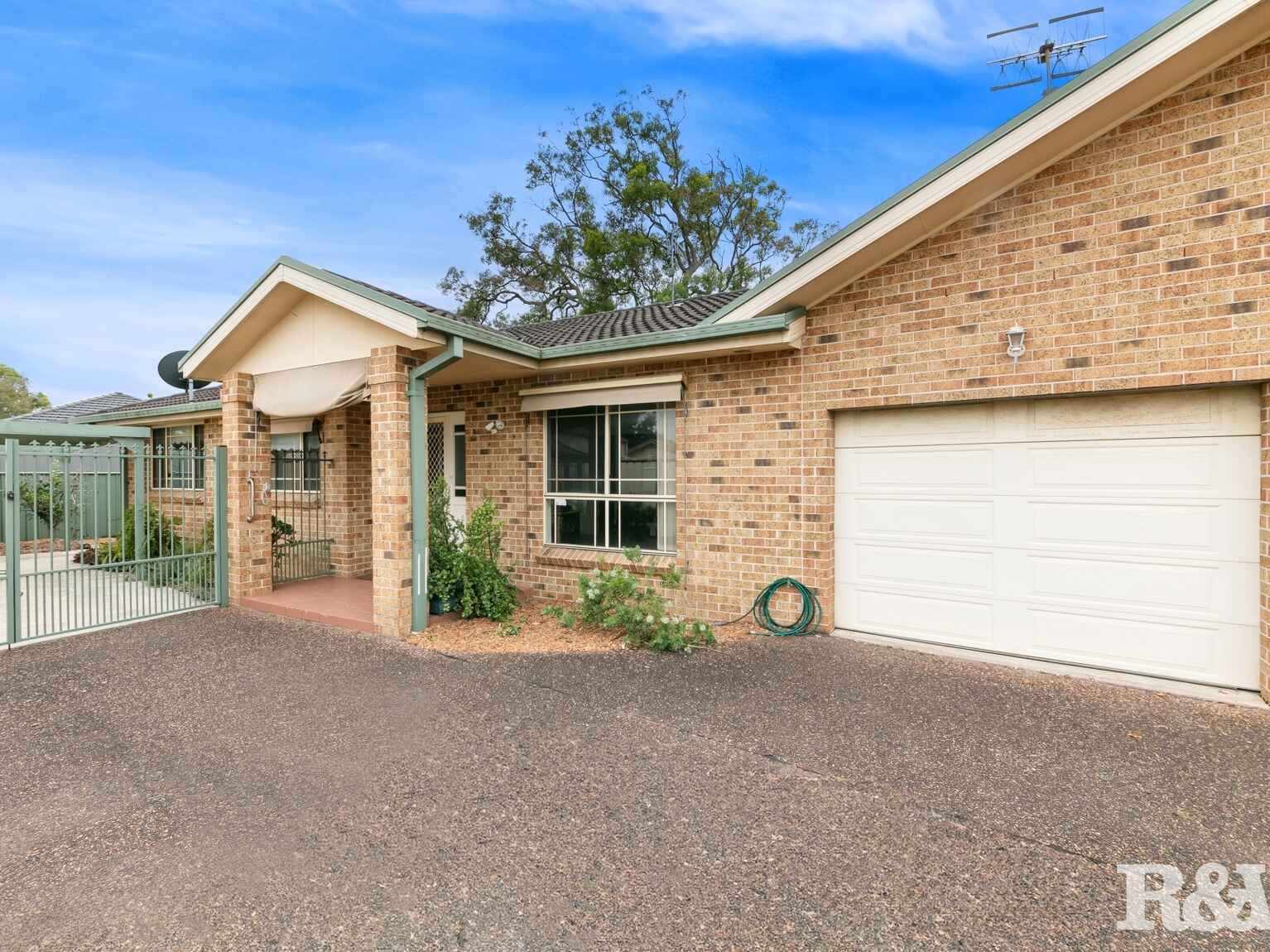 2/33 Lagoon Street Ettalong Beach