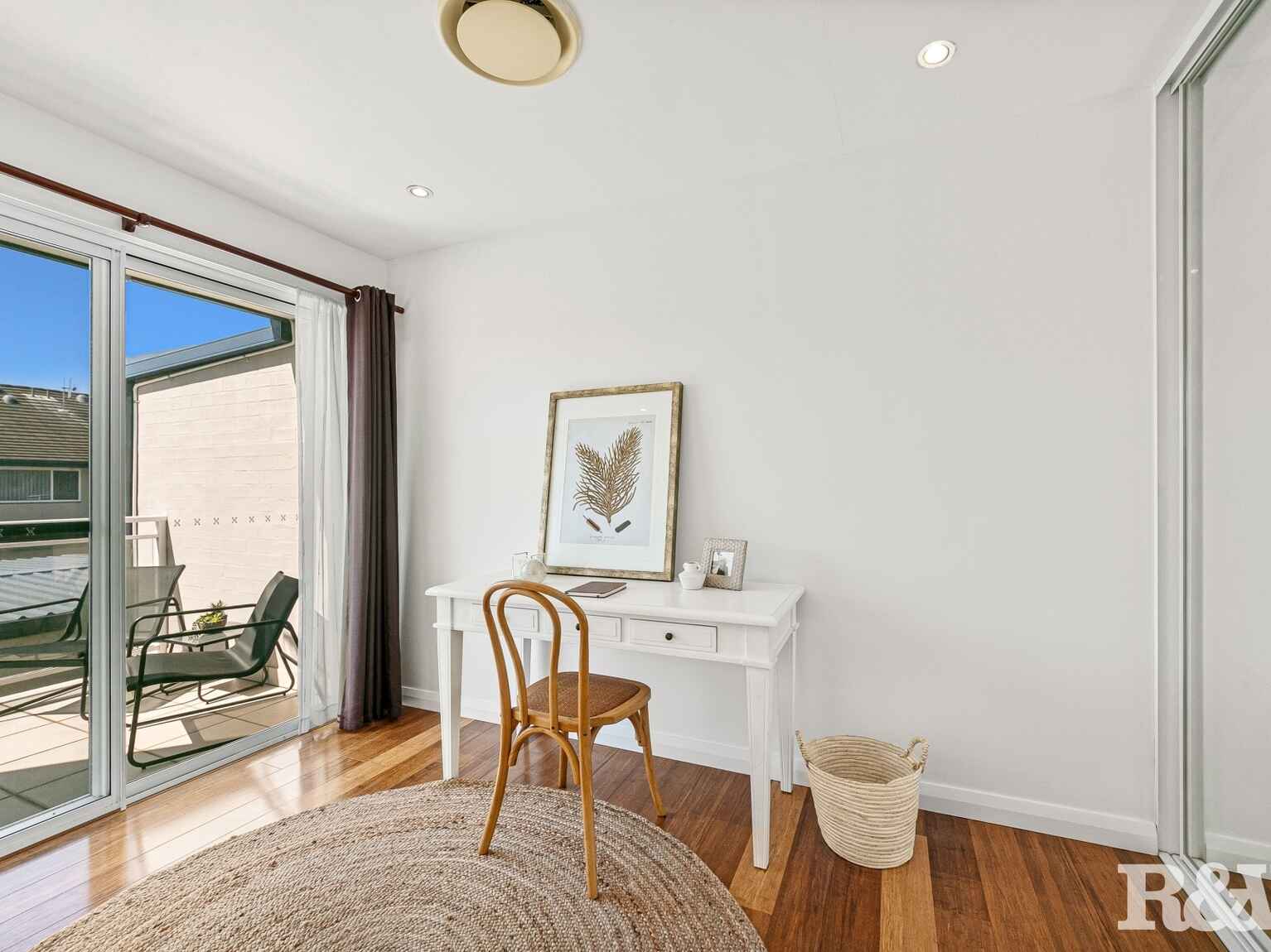 Townhouse For Lease 2/711 Rickard Road Empire Bay