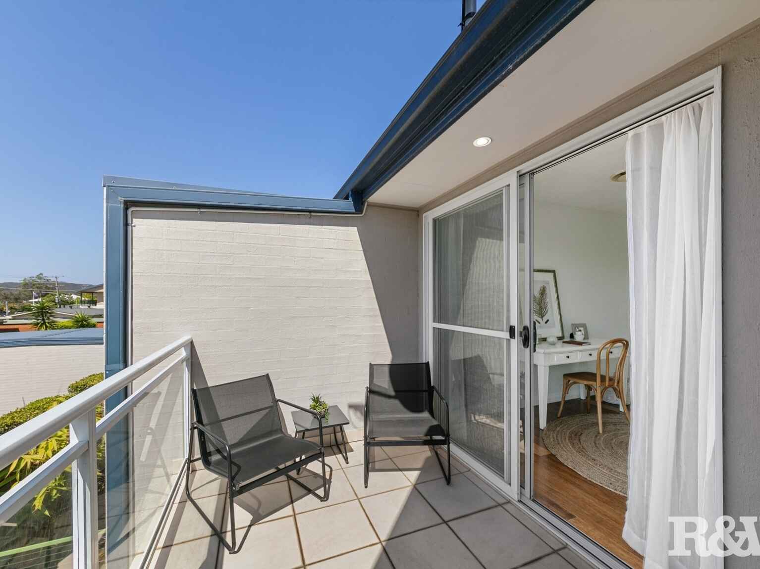 Townhouse For Lease 2/711 Rickard Road Empire Bay