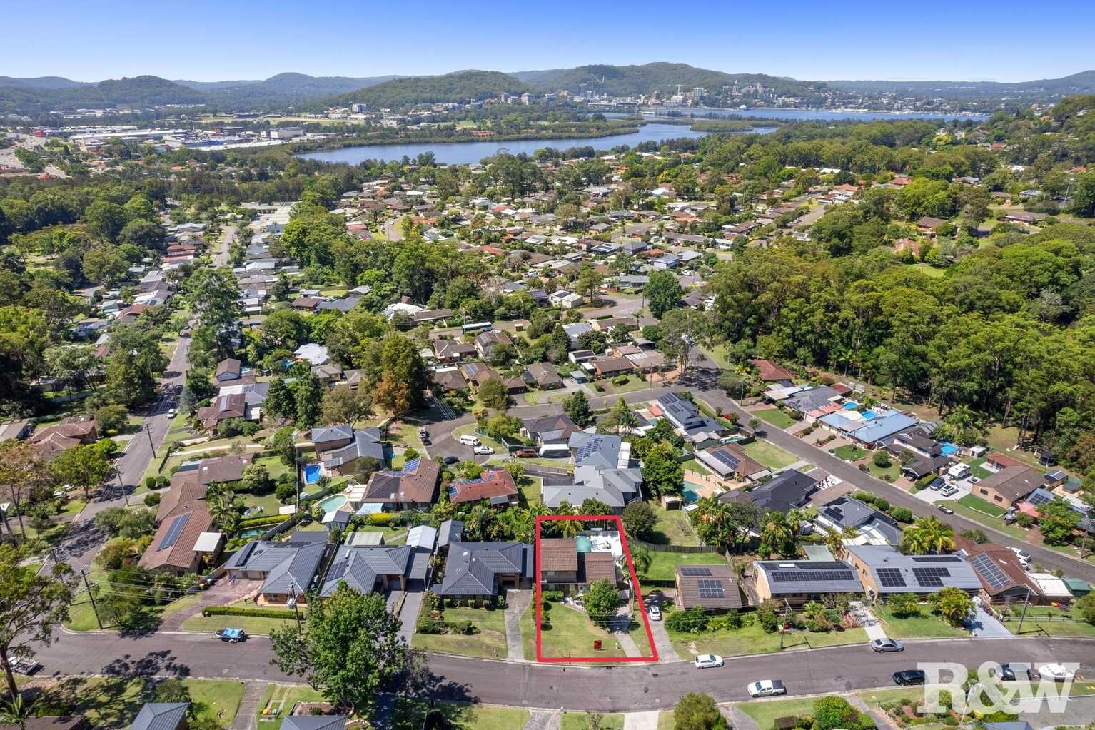 52 Wendy Drive Point Clare