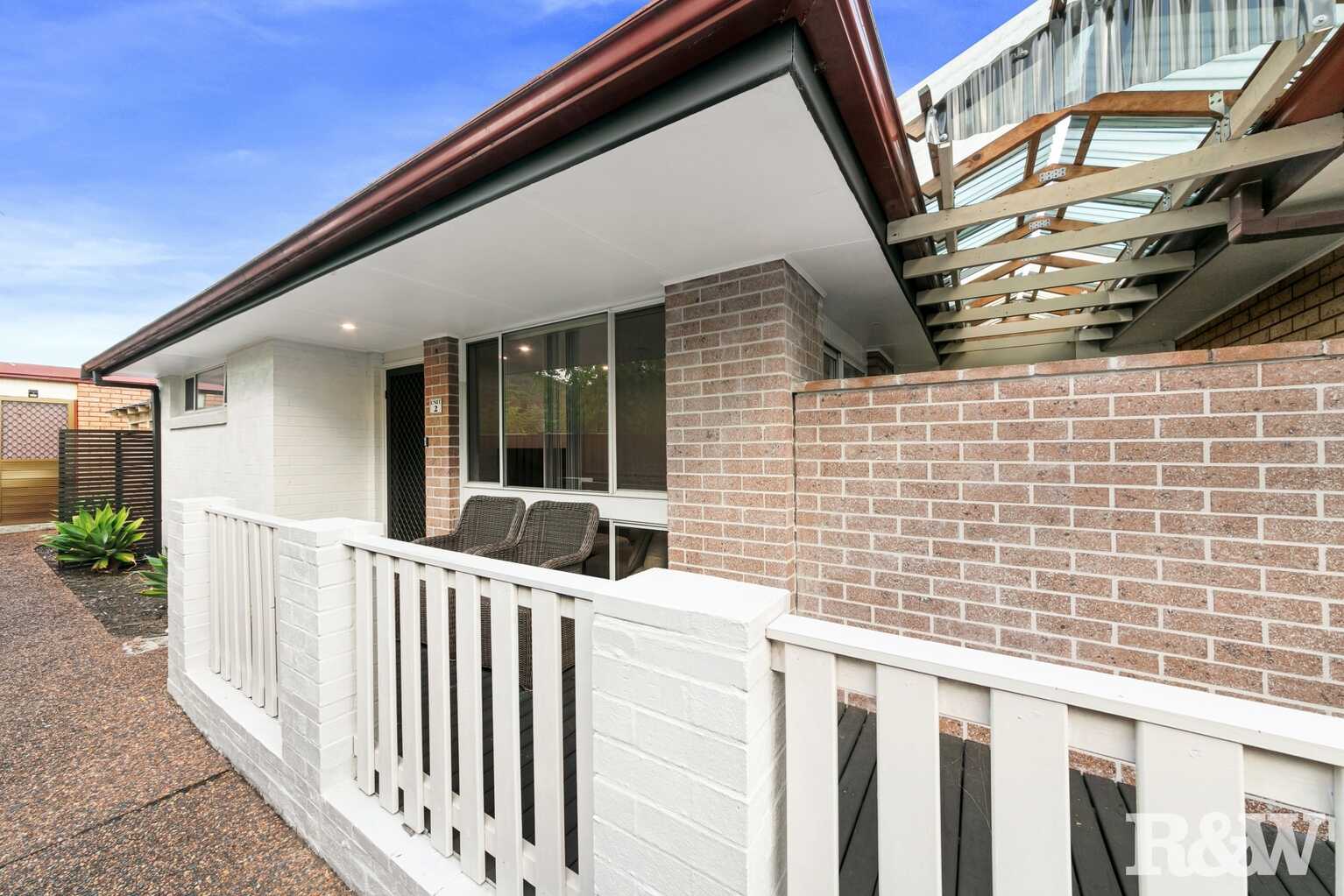 2/98 Springwood Street Ettalong Beach