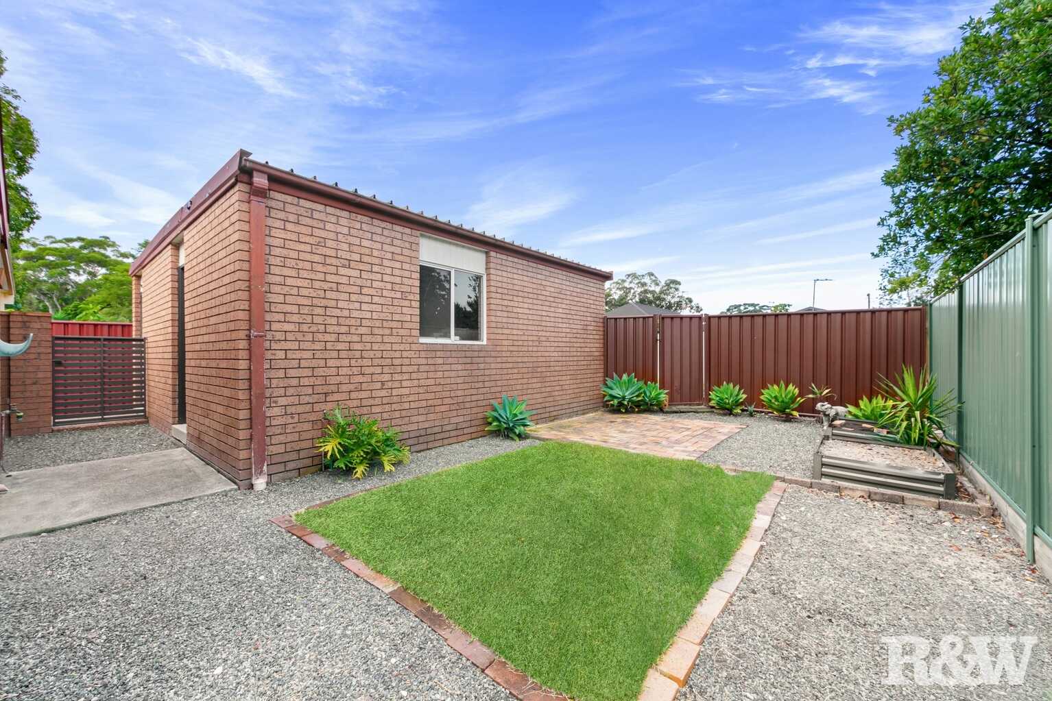 2/98 Springwood Street Ettalong Beach