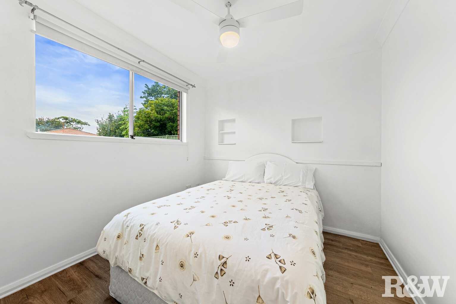 2/98 Springwood Street Ettalong Beach
