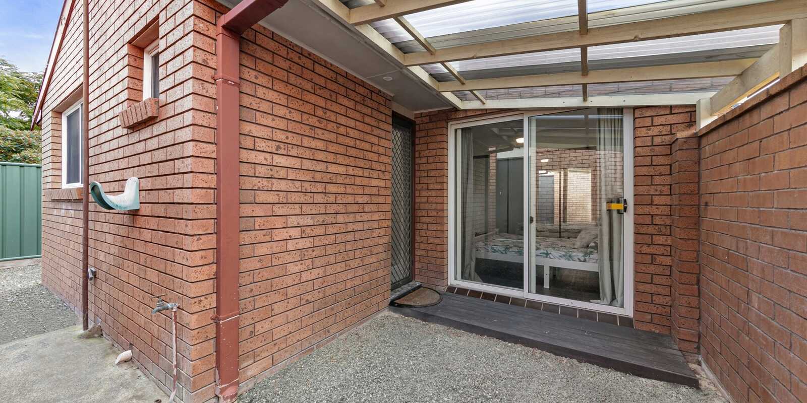 2/98 Springwood Street Ettalong Beach
