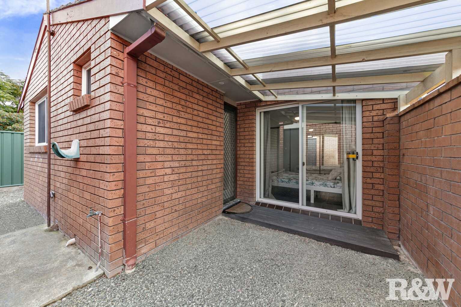 2/98 Springwood Street Ettalong Beach