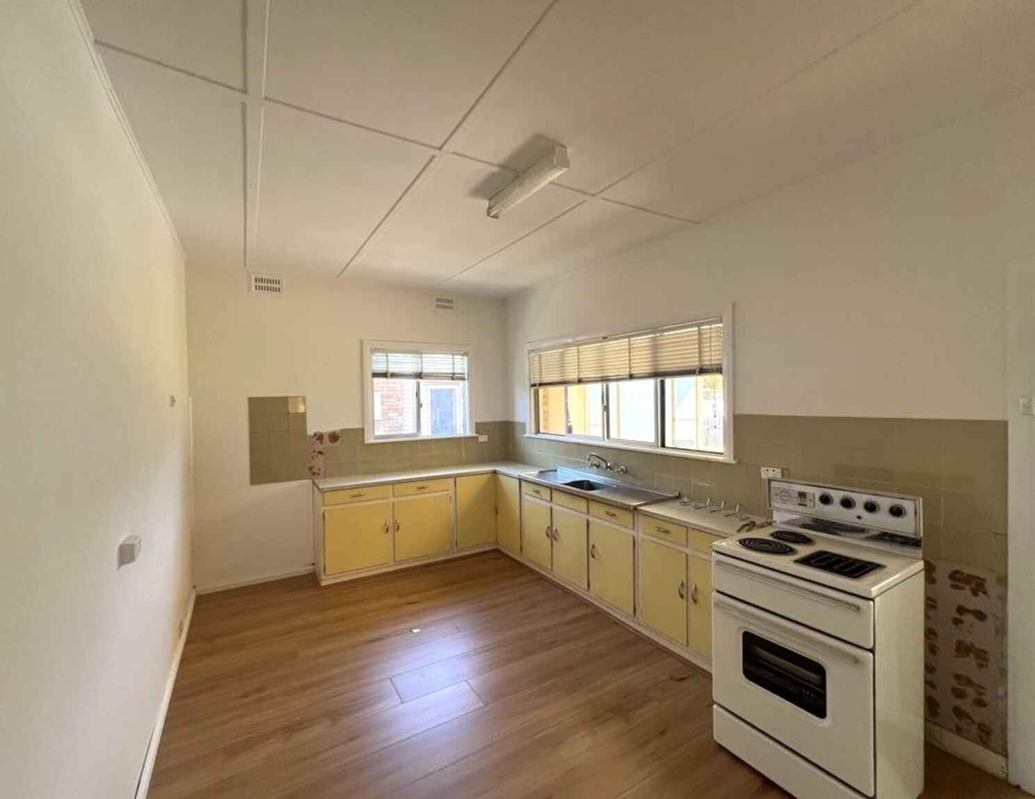 63 Victory Parade Tascott