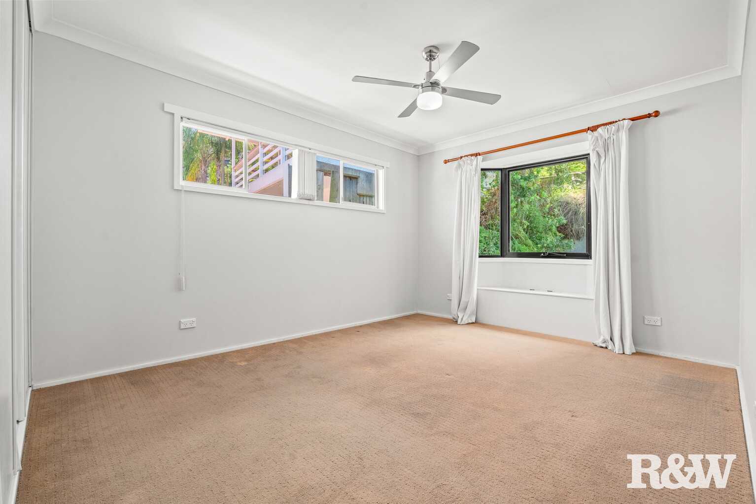40 Sandstone Crescent Tascott