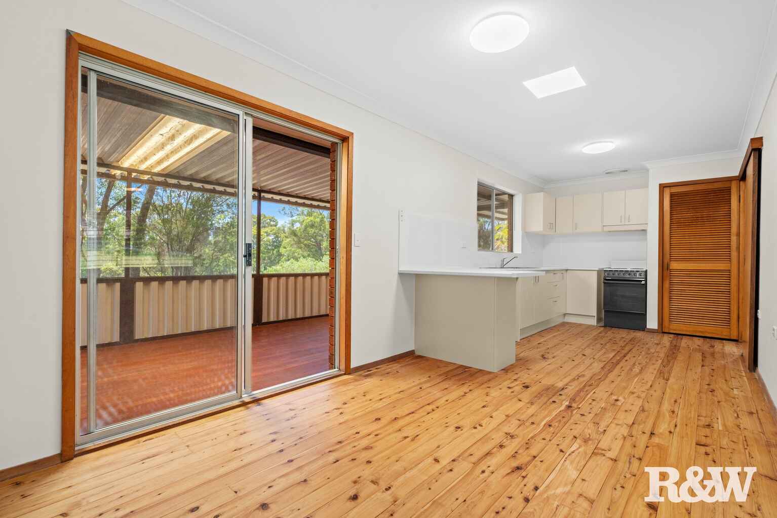 7 Nari Avenue Point Clare