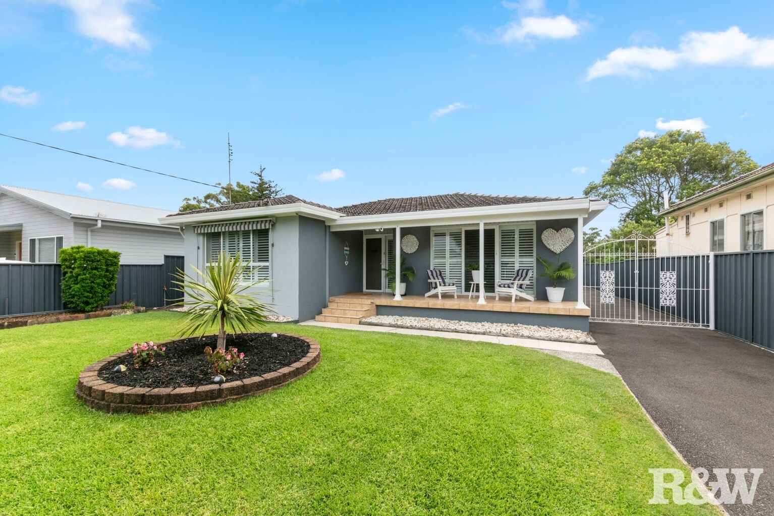15 Winifred Avenue Umina Beach 15 Winifred Avenue Umina Beach