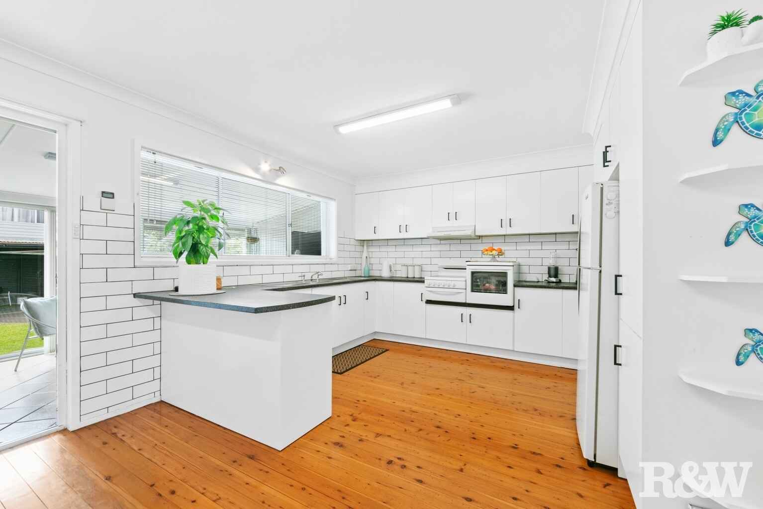 15 Winifred Avenue Umina Beach 15 Winifred Avenue Umina Beach