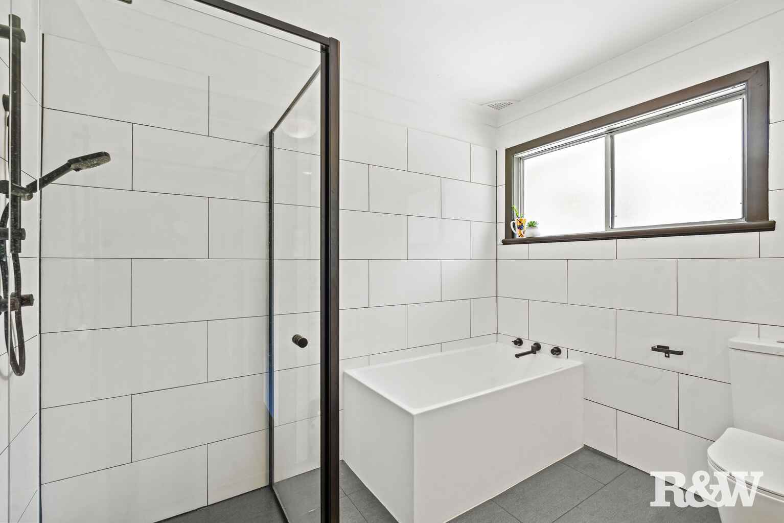 133 Brisbane Water Drive Point Clare 133 Brisbane Water Drive Point Clare