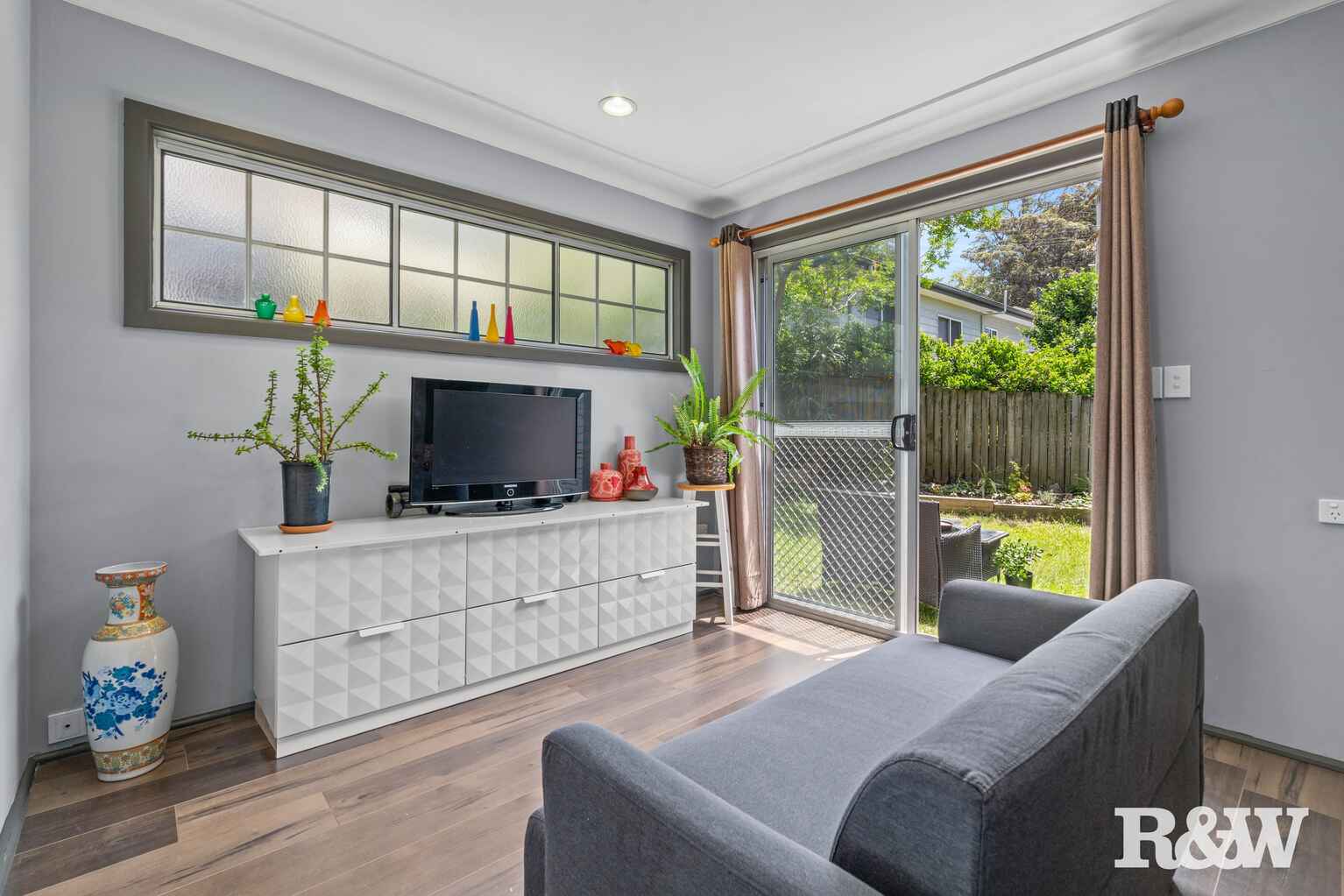 133 Brisbane Water Drive Point Clare 133 Brisbane Water Drive Point Clare