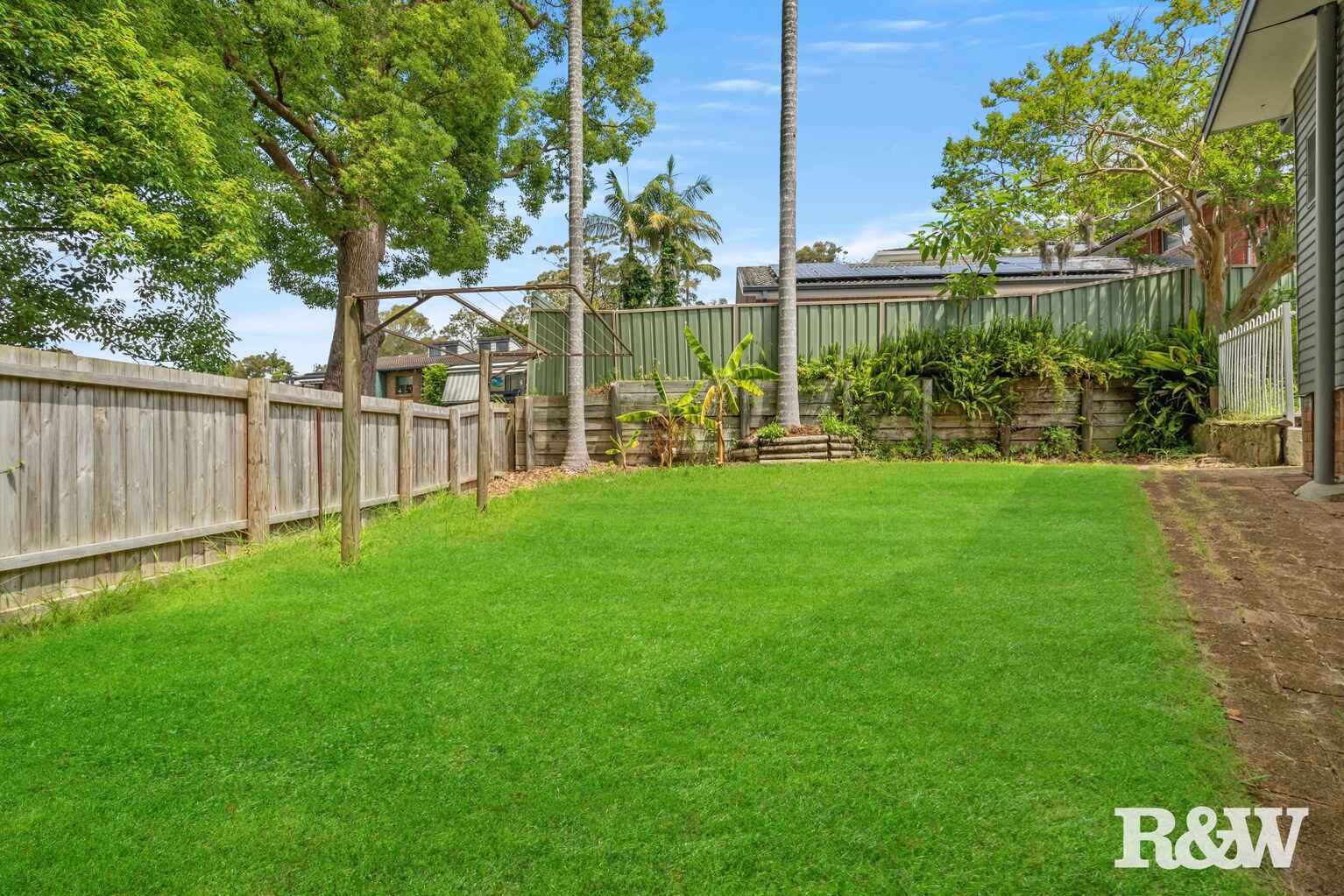 133 Brisbane Water Drive Point Clare 133 Brisbane Water Drive Point Clare