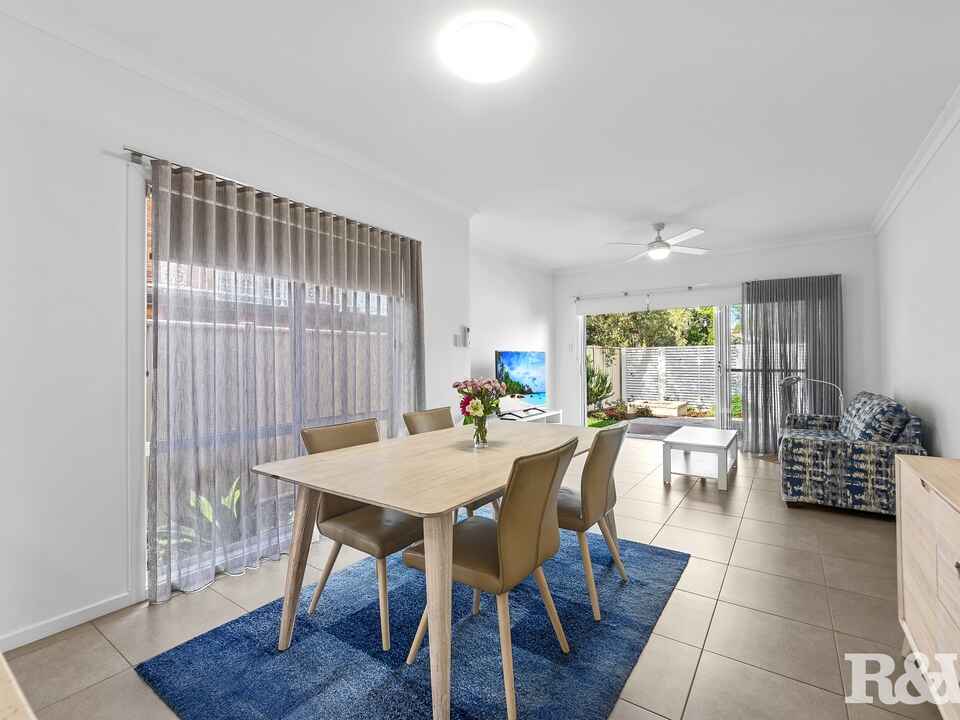 2/77 Victoria Road Woy Woy