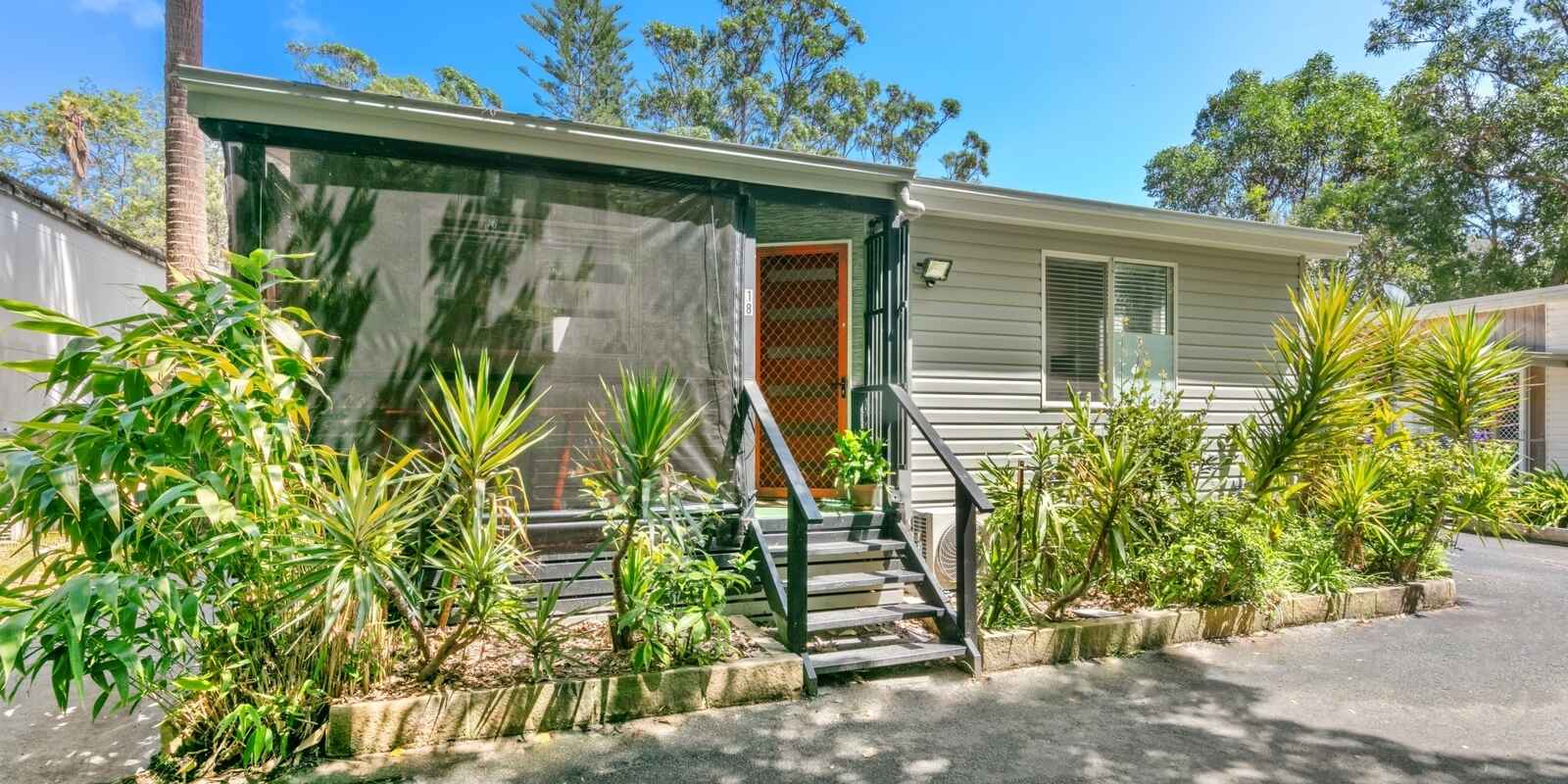 18/437 Wards Hill Road Empire Bay