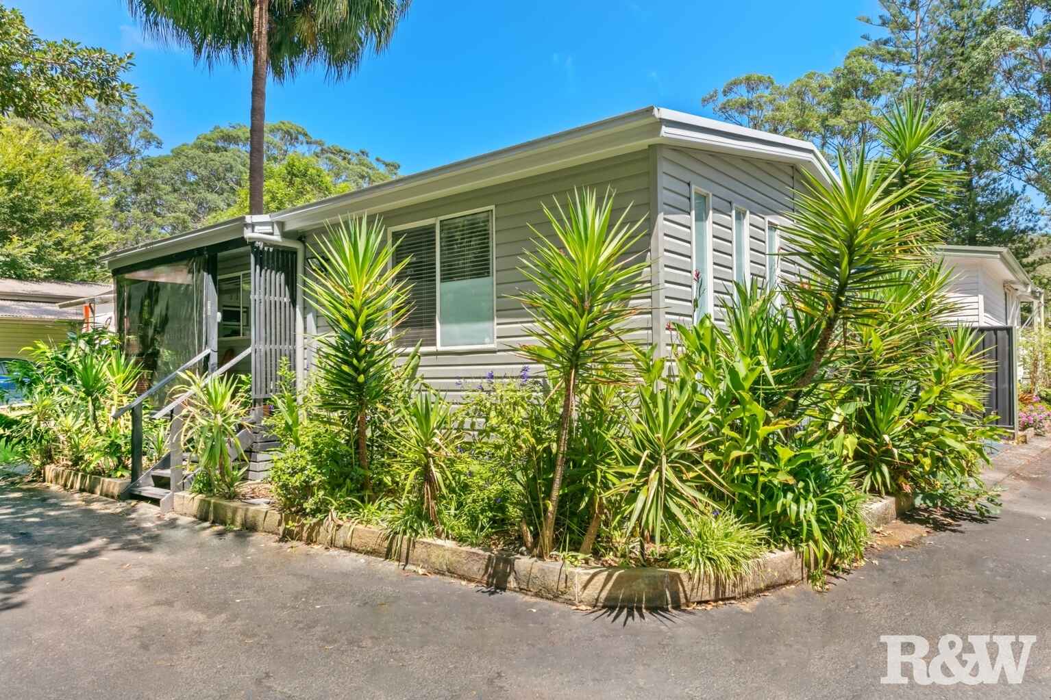 18/437 Wards Hill Road Empire Bay