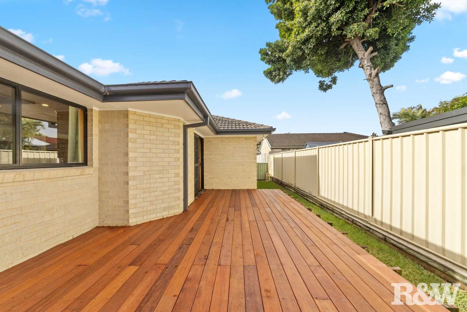 10a Angler St Woy Woy