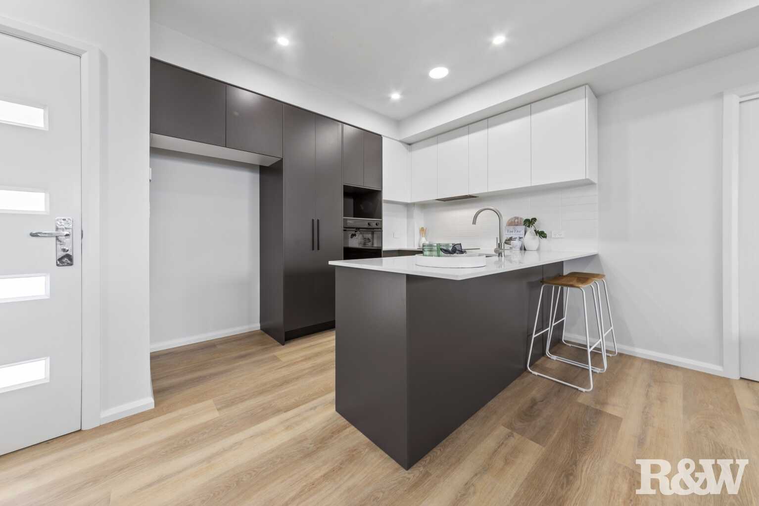 2/21 Warrah Street Ettalong Beach