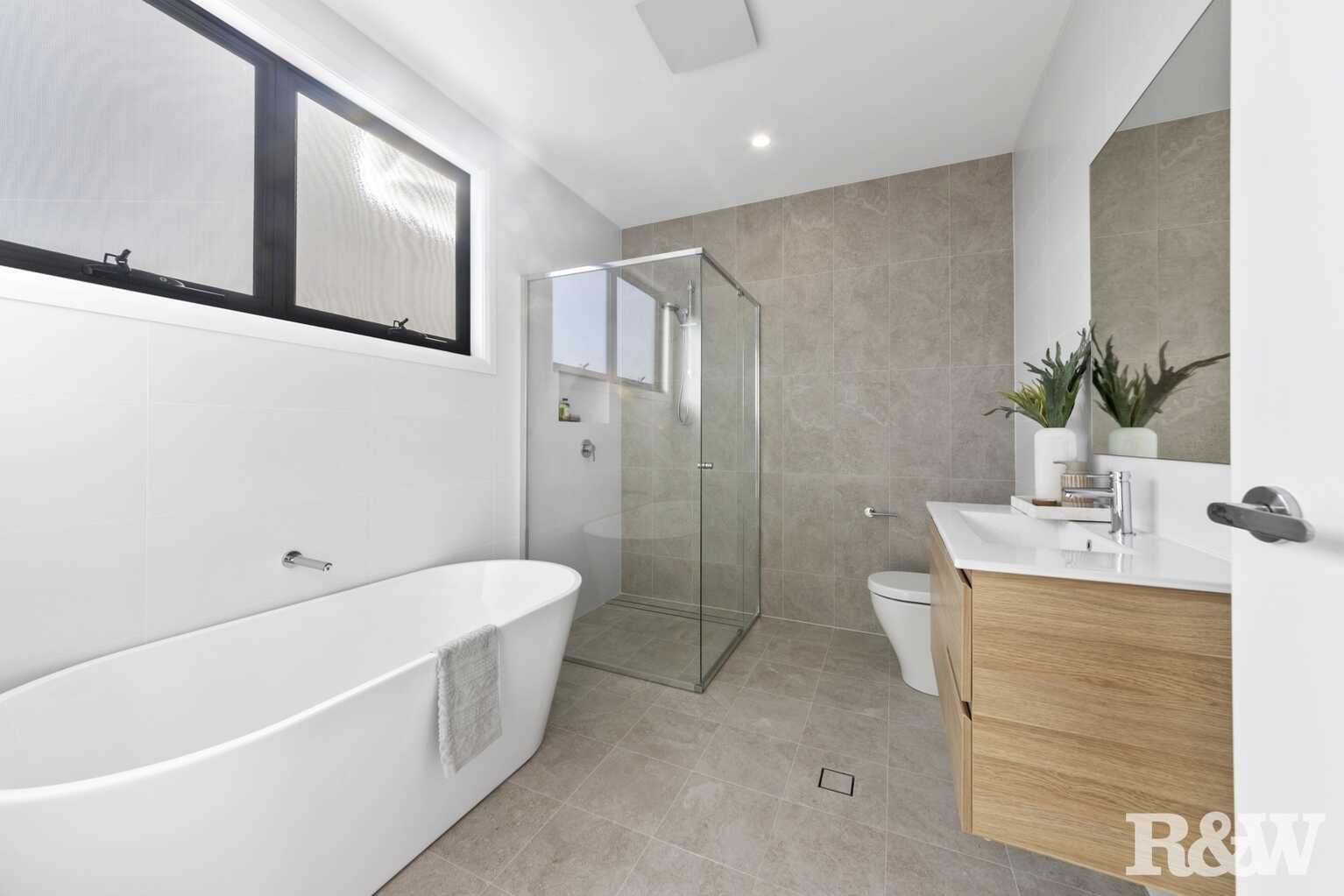 2/21 Warrah Street Ettalong Beach