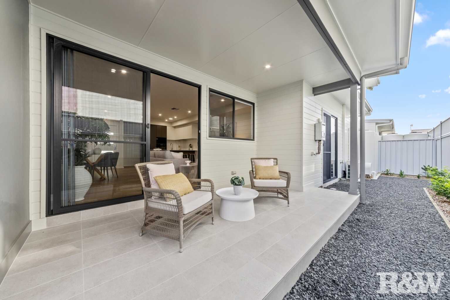 2/21 Warrah Street Ettalong Beach