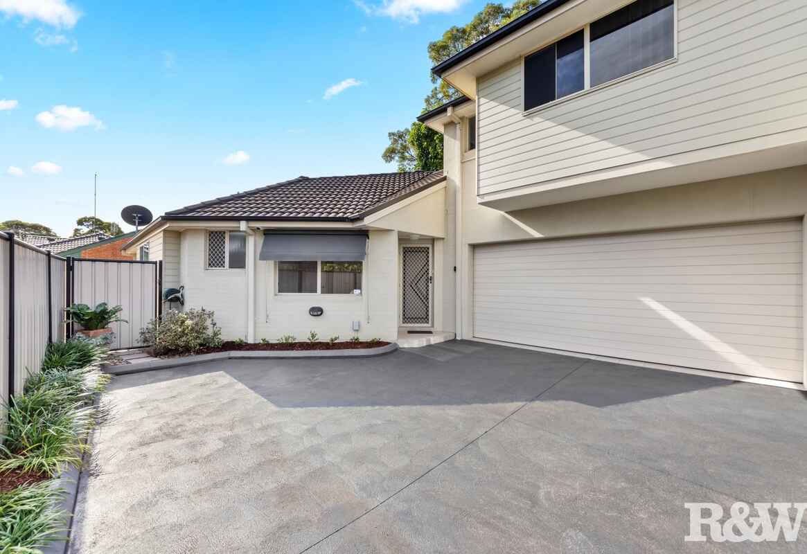 Beautifully Presented & Spacious Rear Villa