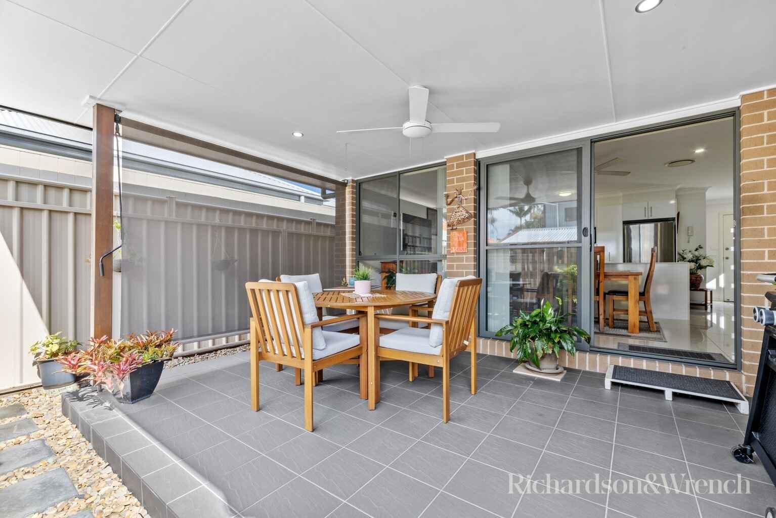 2/16 Hood Street Ettalong Beach
