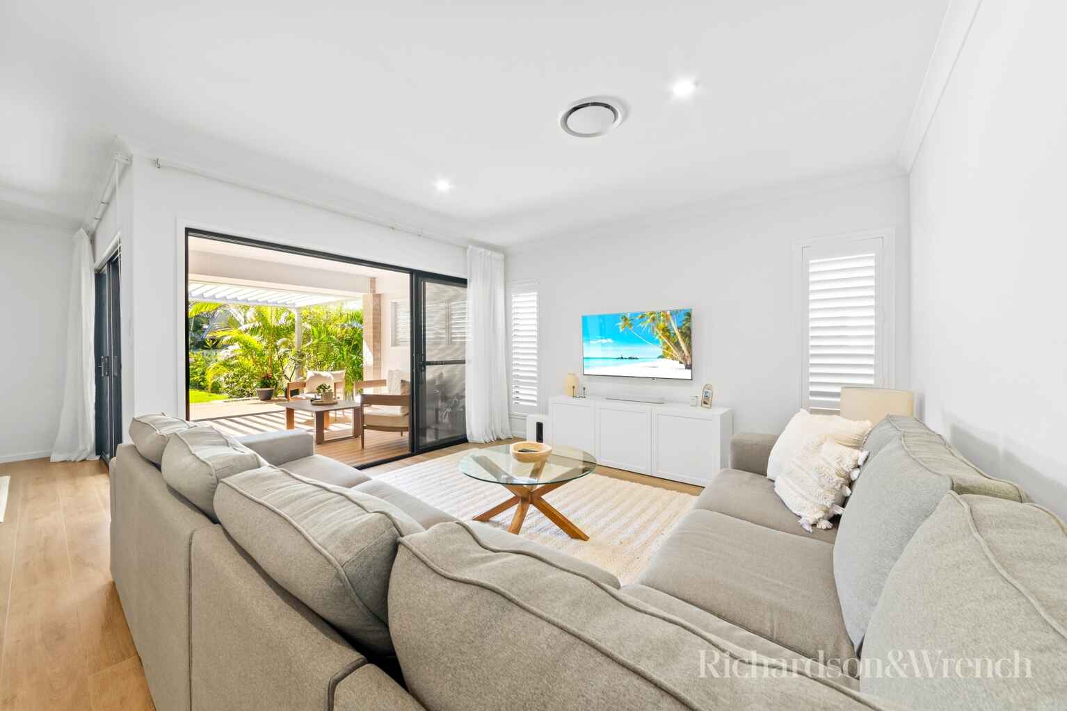 26 Davis Street Booker Bay