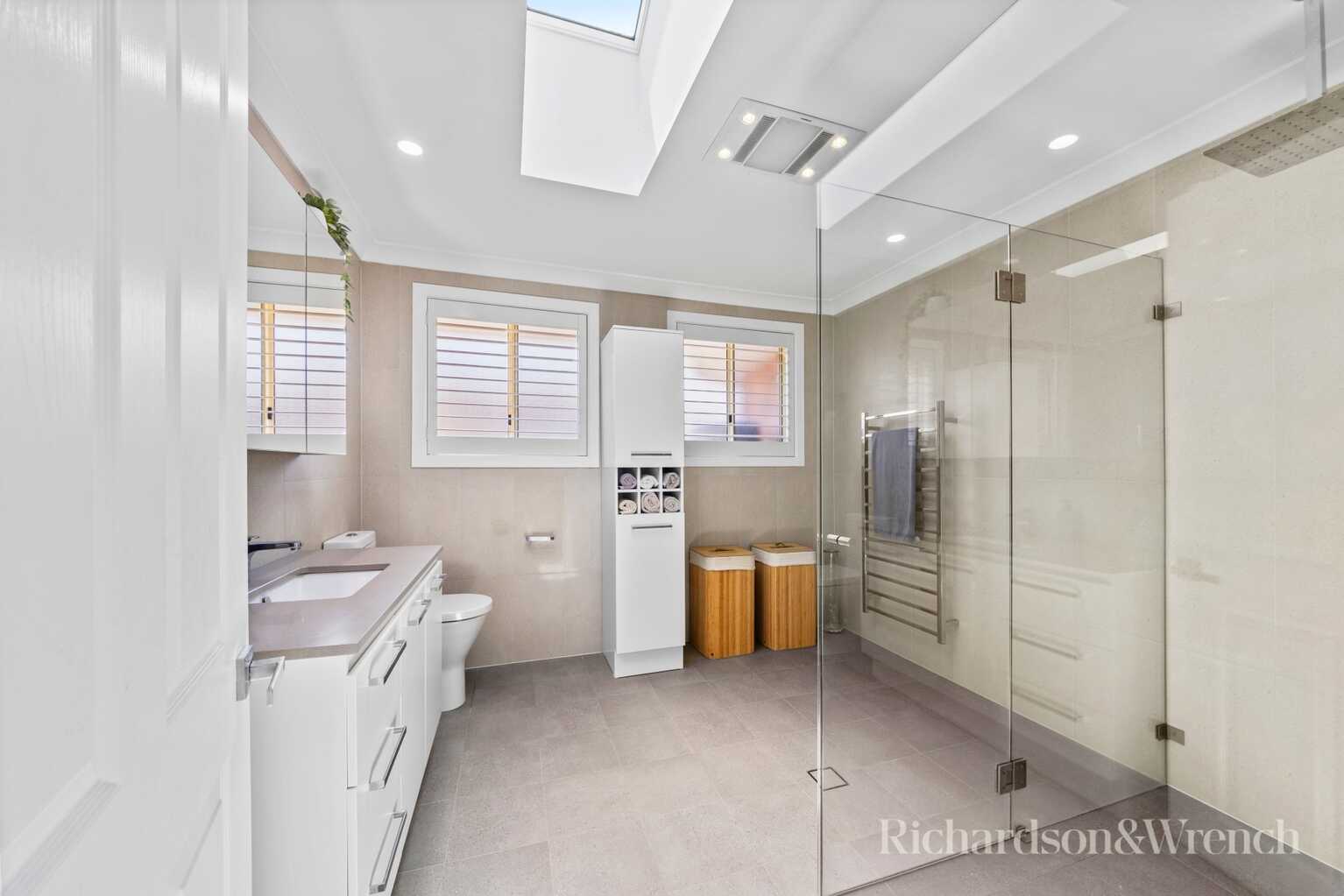 8 Telopea Street Booker Bay 8 Telopea Street Booker Bay