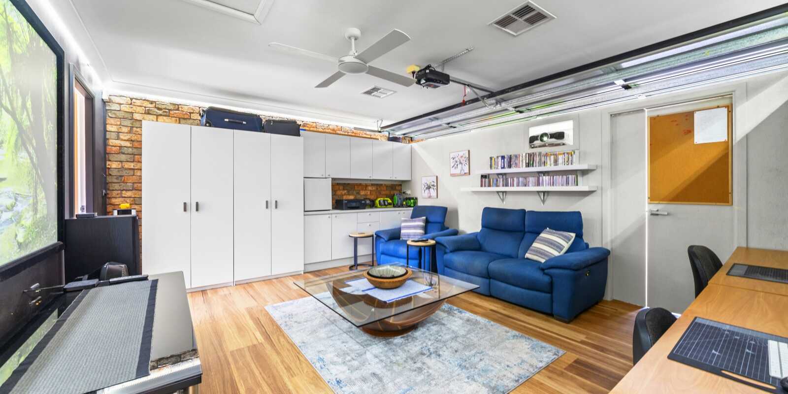 8 Telopea Street Booker Bay 8 Telopea Street Booker Bay