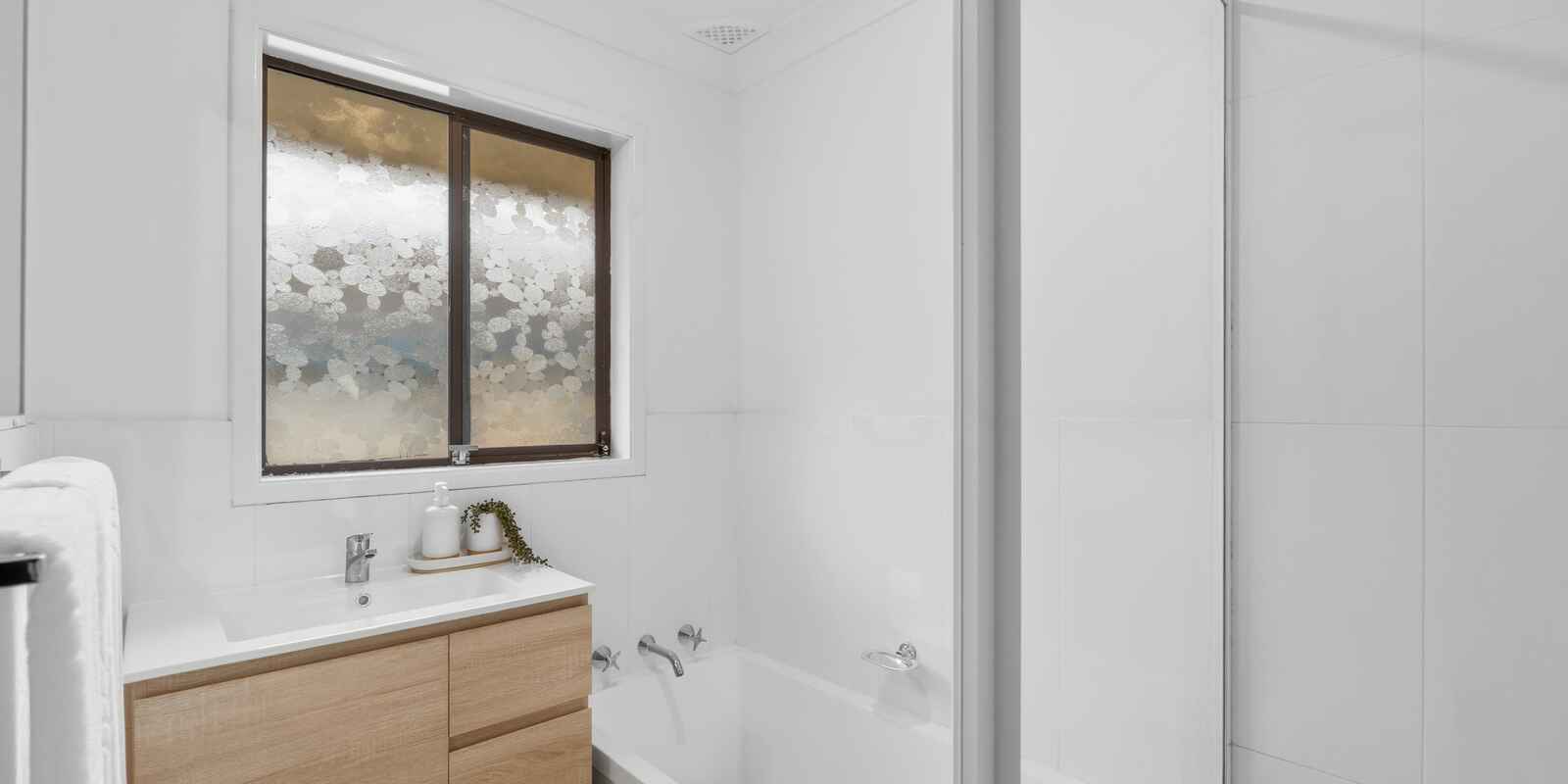 42 Bluefish Crescent Tascott 42 Bluefish Crescent Tascott