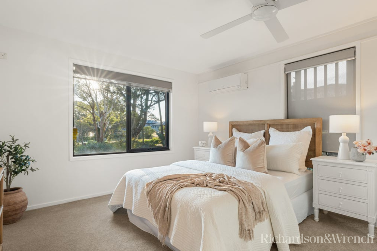 6 Lexington Parade Green Point