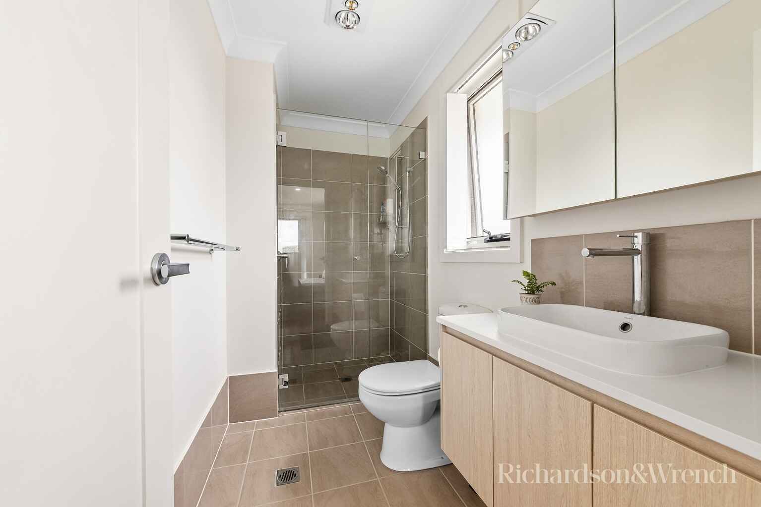 1/139 Barrenjoey Road Ettalong Beach 1/139 Barrenjoey Road Ettalong Beach