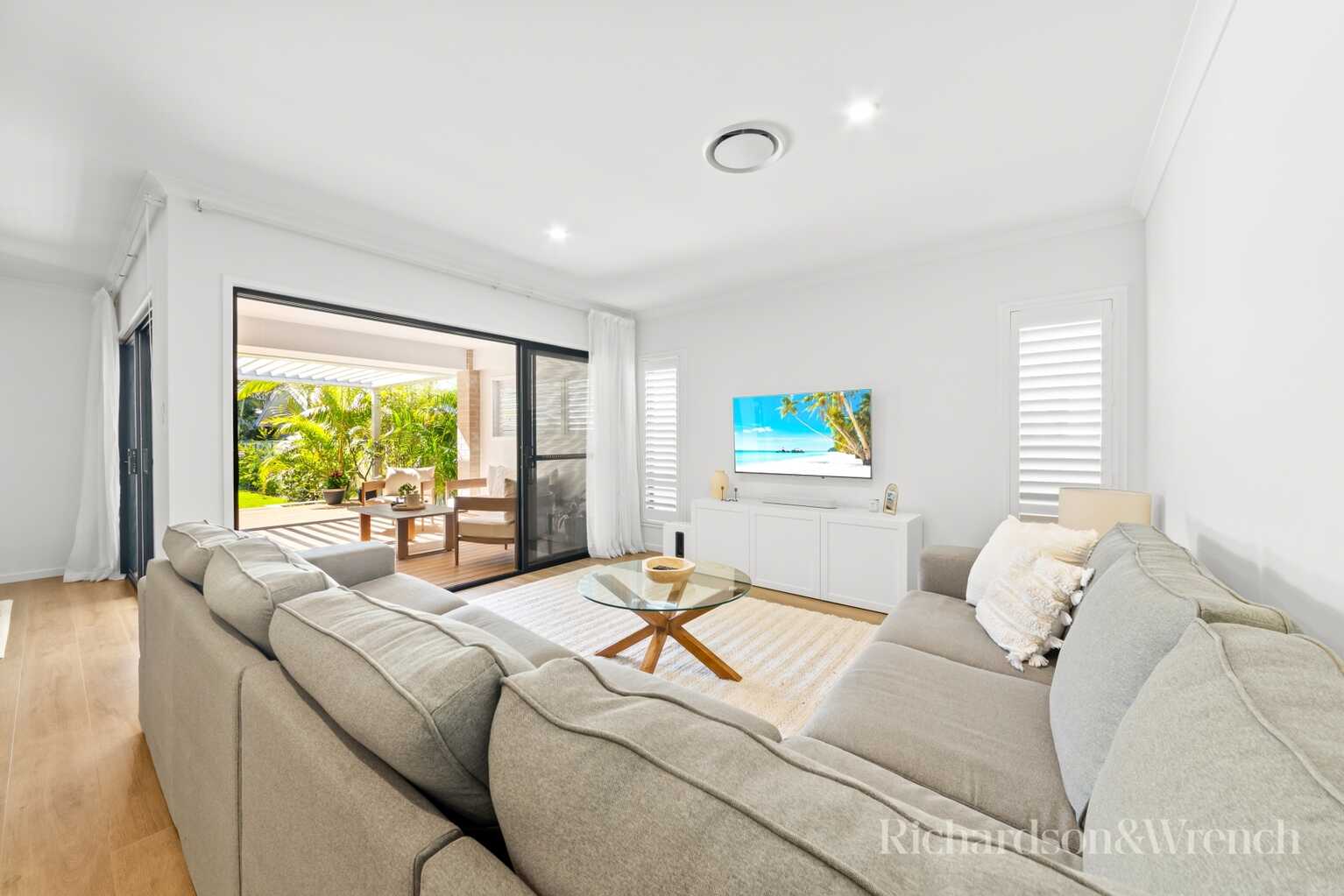 26 Davis Street Booker Bay