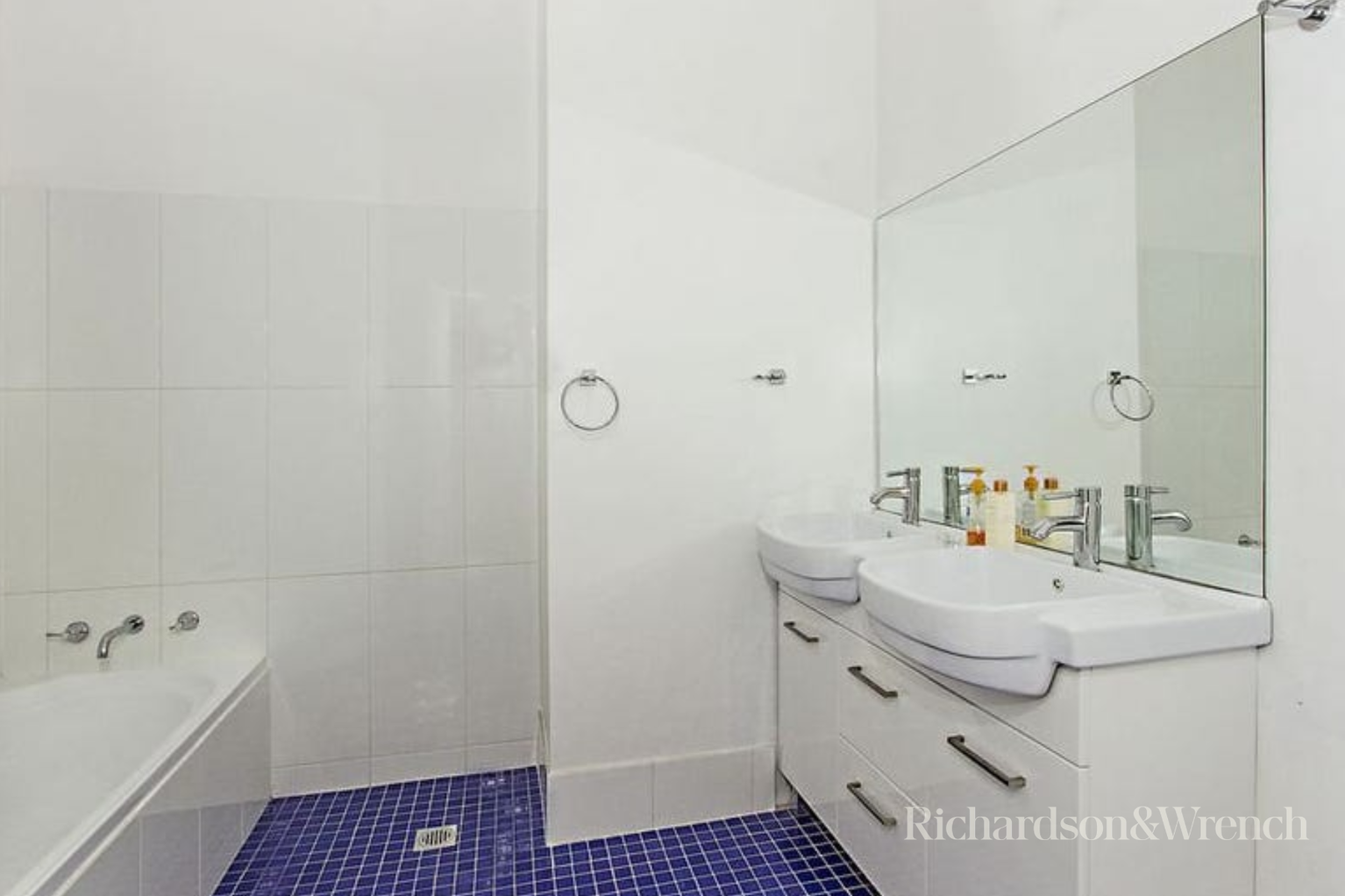 4 Heather Crescent Wyoming