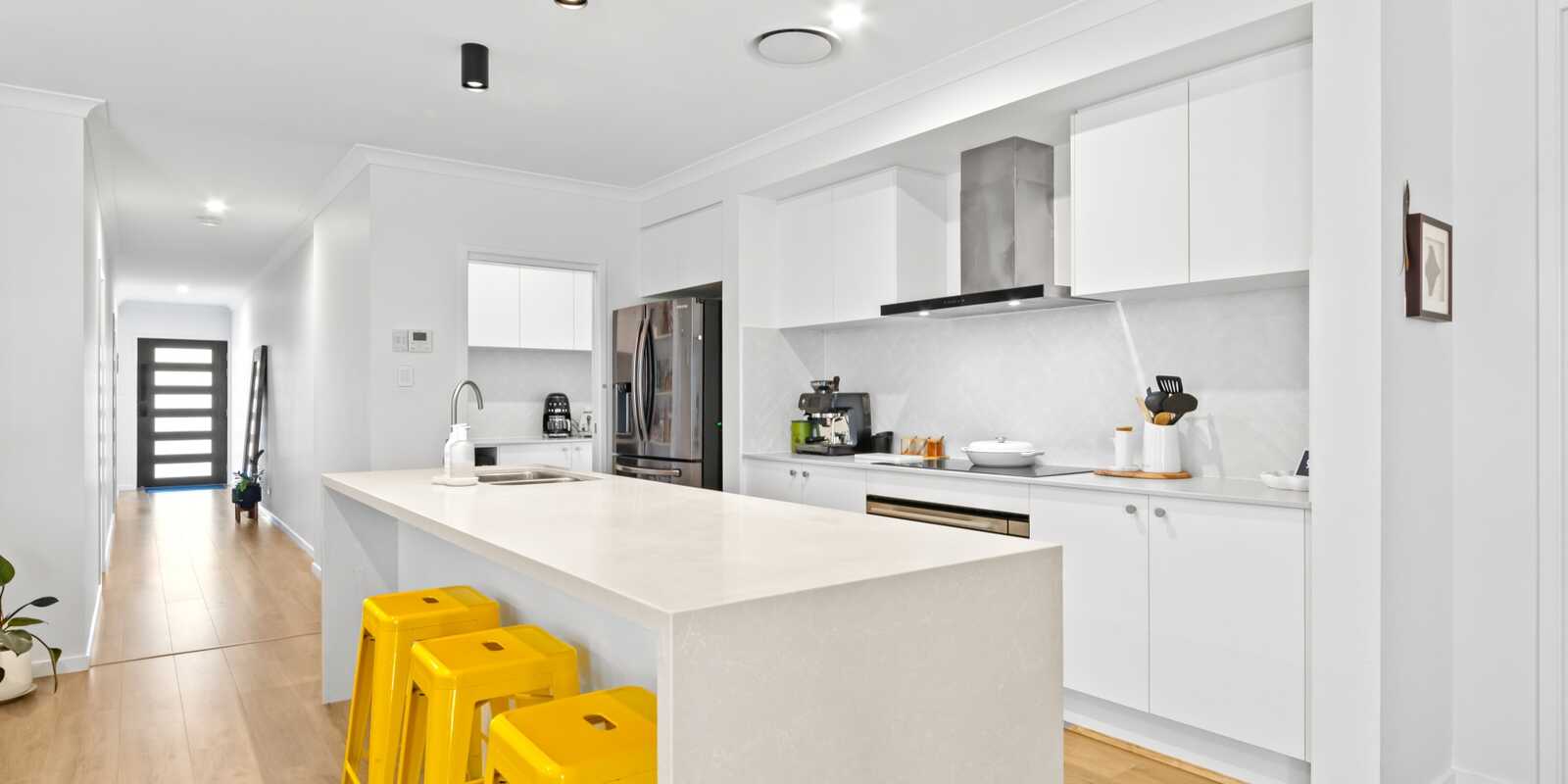 26 Davis Street Booker Bay 26 Davis Street Booker Bay